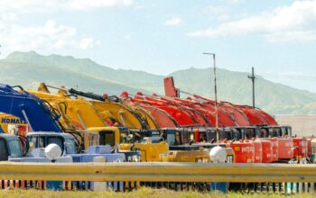 Komatsu Camara signing